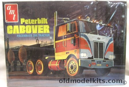 AMT 1/25 Peterbilt Cabover Pacemaker 352 Tractor Semi Truck, T502 plastic model kit